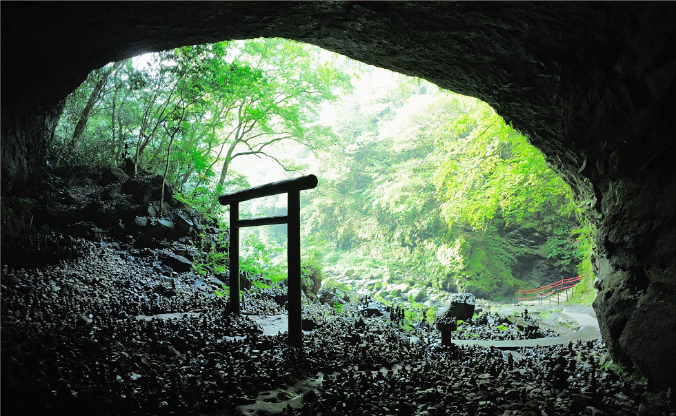 天安河原